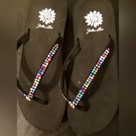 Yellow Box -#2 NWT Black Flip Flops with Multicolor Rhinestones, Size 7, No Box - Picture 8 of 8